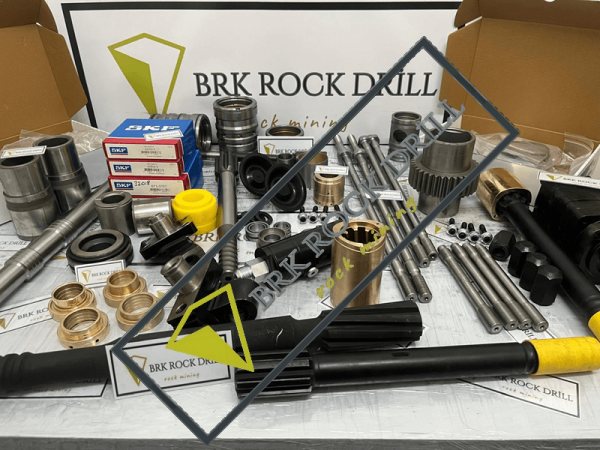 BG00461351 | CYLINDER – RD106 ROCK DRILL