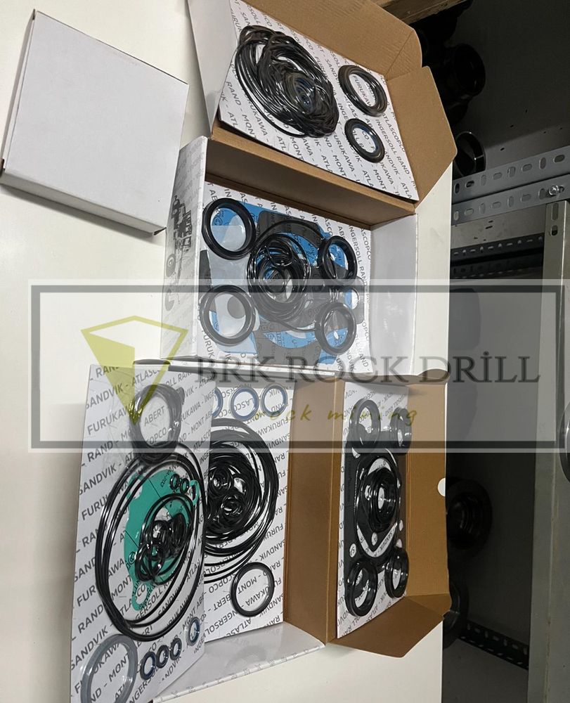 885 630 39 / 88563039 SEAL KIT COMPLETE HL700